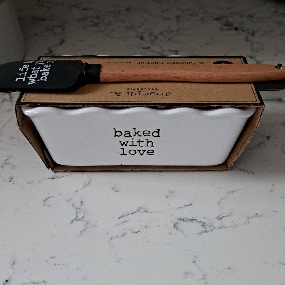 NWT Joseph A. Collection Mini Baker with Silicone Spatula